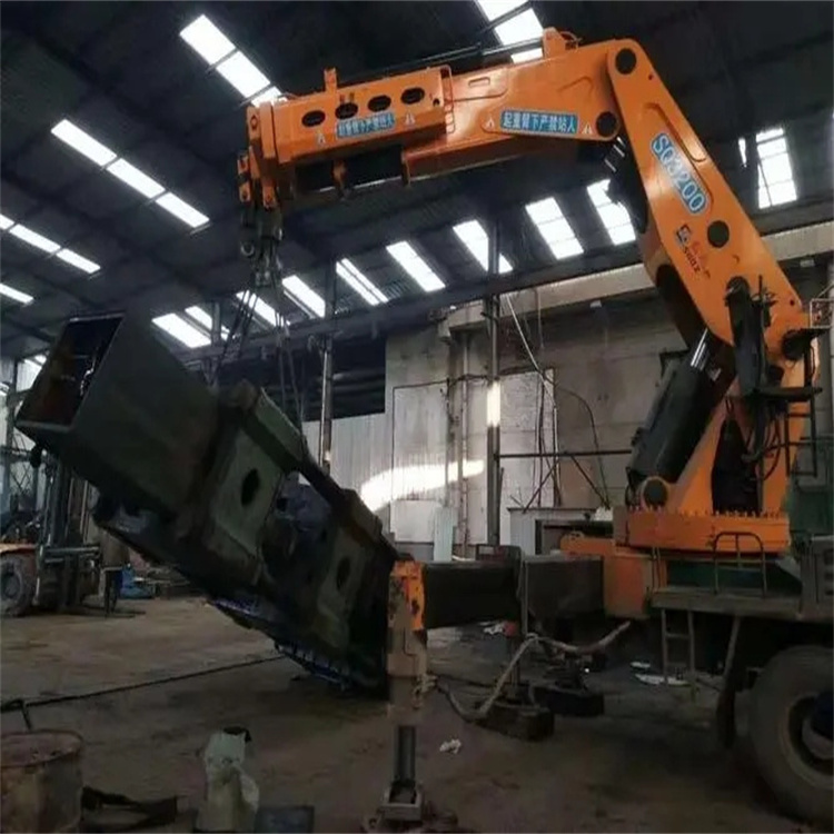 白云折臂吊出租怎么收费