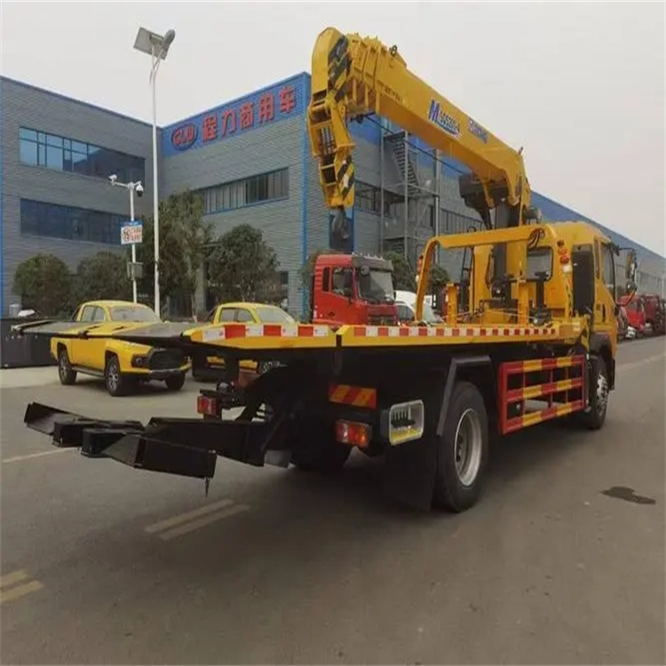 白云附近小随车吊出租电话，轻松解决搬运烦恼