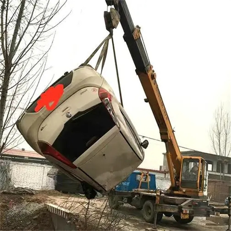 白云随时待命，吊车24小时道路救援服务全解析